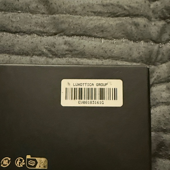 Versace Black Square Women's Sunglasses with Dark Lenses - Picture 9 of 10